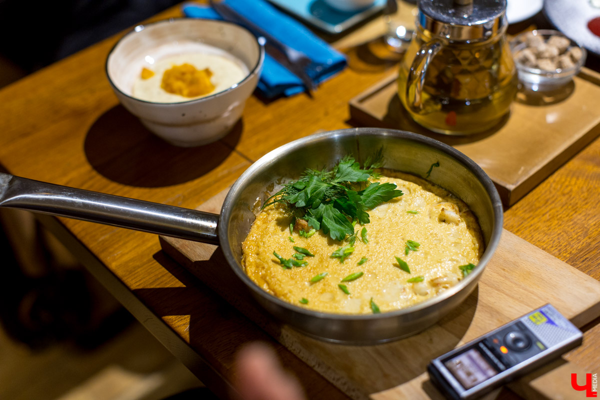 Пообщались с командой Salmon Family. Посмотрели на их тренировку и совместный завтрак в сети заведений Дениса Найденова, идейного вдохновителя владимирских заведений “Лосось и кофе” и “Поющий лосось”