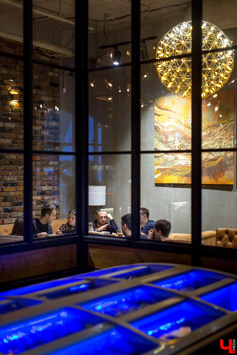 Пообщались с командой Salmon Family. Посмотрели на их тренировку и совместный завтрак в сети заведений Дениса Найденова, идейного вдохновителя владимирских заведений “Лосось и кофе” и “Поющий лосось”