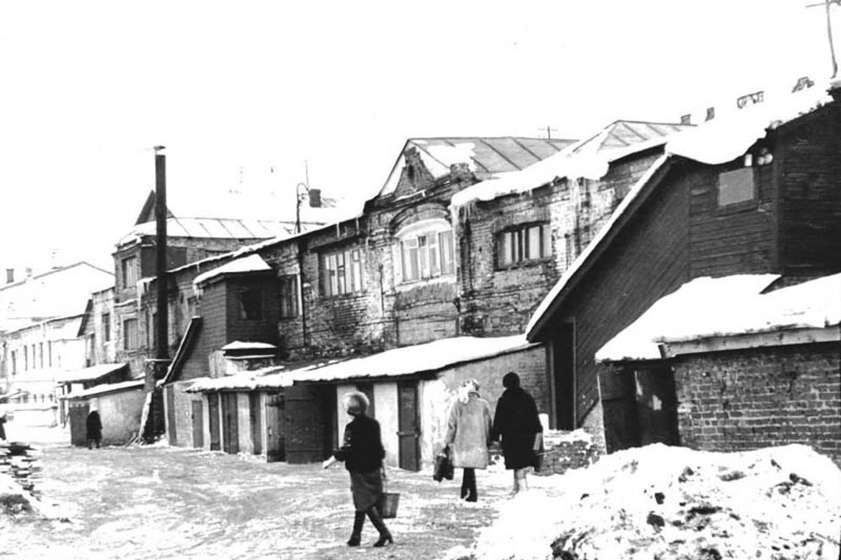 Владимирские Торговые ряды начали строить в 1787 году. И их видоизменение продолжается до сих пор. Как менялся облик знакомого всем горожанам здания