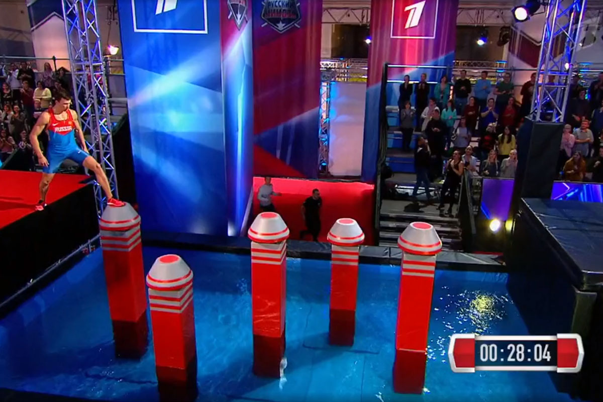 18 ноября на шоу Первого канала “Русский ниндзя” сложнейшие испытания проходил 27-летний Герман Давыдов, военнослужащий и мастер спорта России по полиатлону из Коврова