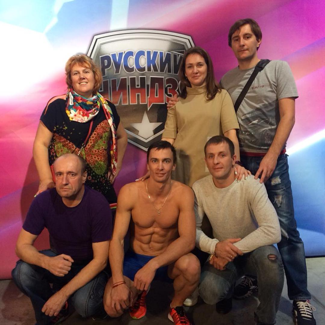 18 ноября на шоу Первого канала “Русский ниндзя” сложнейшие испытания проходил 27-летний Герман Давыдов, военнослужащий и мастер спорта России по полиатлону из Коврова
