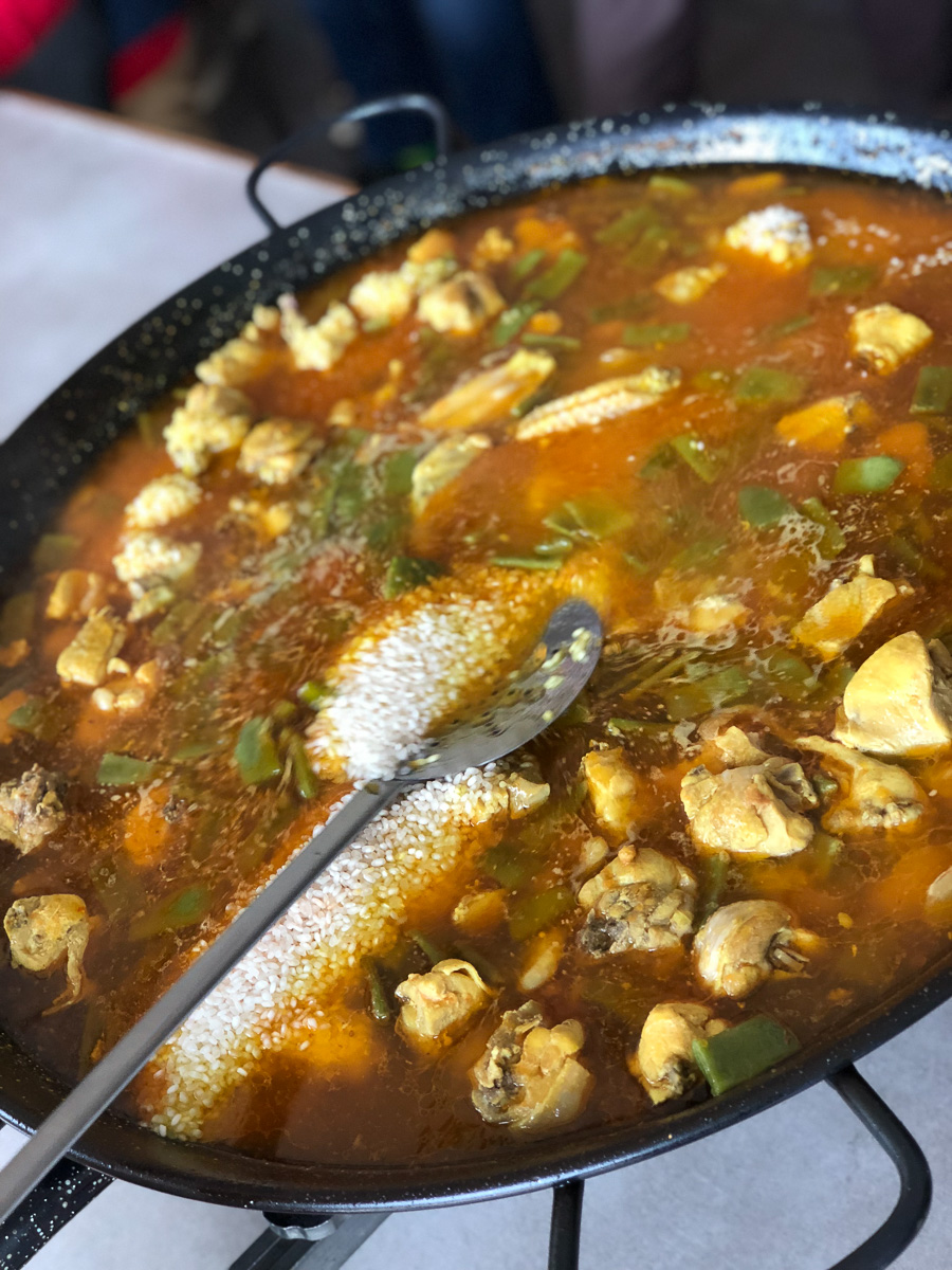 Любители хорошей кухни из Владимира готовили и дегустировали испанские блюда и открывали для себя особенности Валенсии