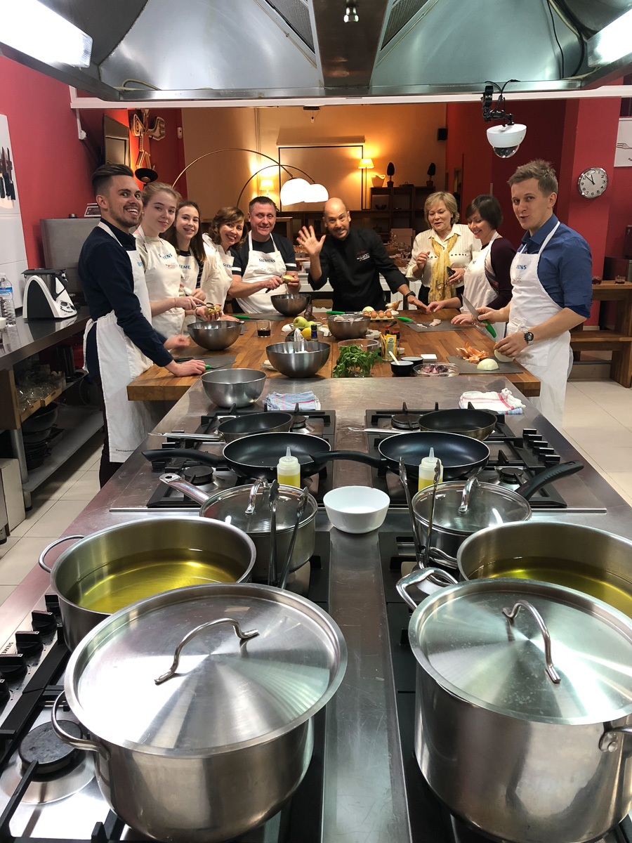 Любители хорошей кухни из Владимира готовили и дегустировали испанские блюда и открывали для себя особенности Валенсии