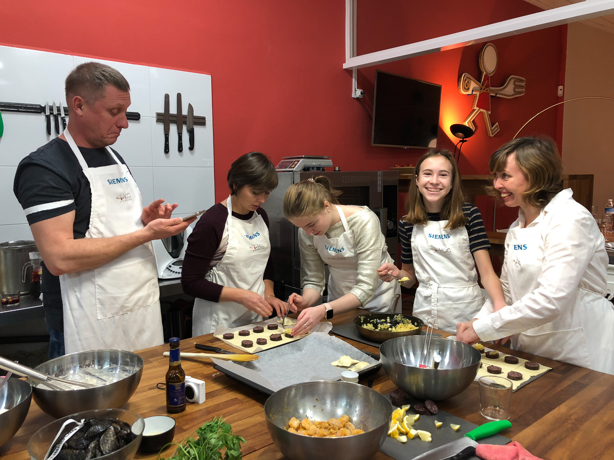 Любители хорошей кухни из Владимира готовили и дегустировали испанские блюда и открывали для себя особенности Валенсии