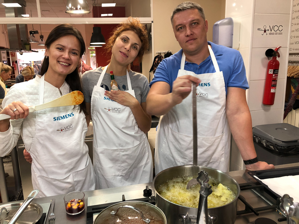 Любители хорошей кухни из Владимира готовили и дегустировали испанские блюда и открывали для себя особенности Валенсии