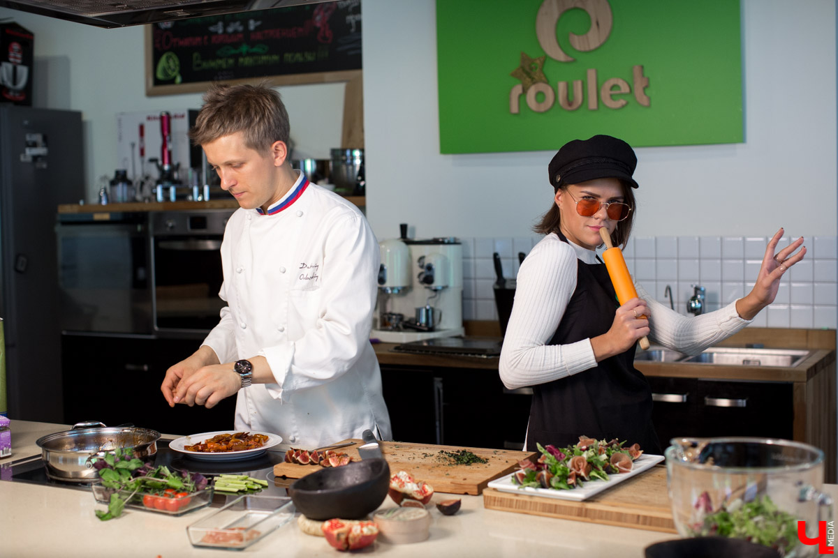 Шеф Дмитрий Орловский научил певицу Дарью Шигину готовить эротический салат, полезный для голосовых связок