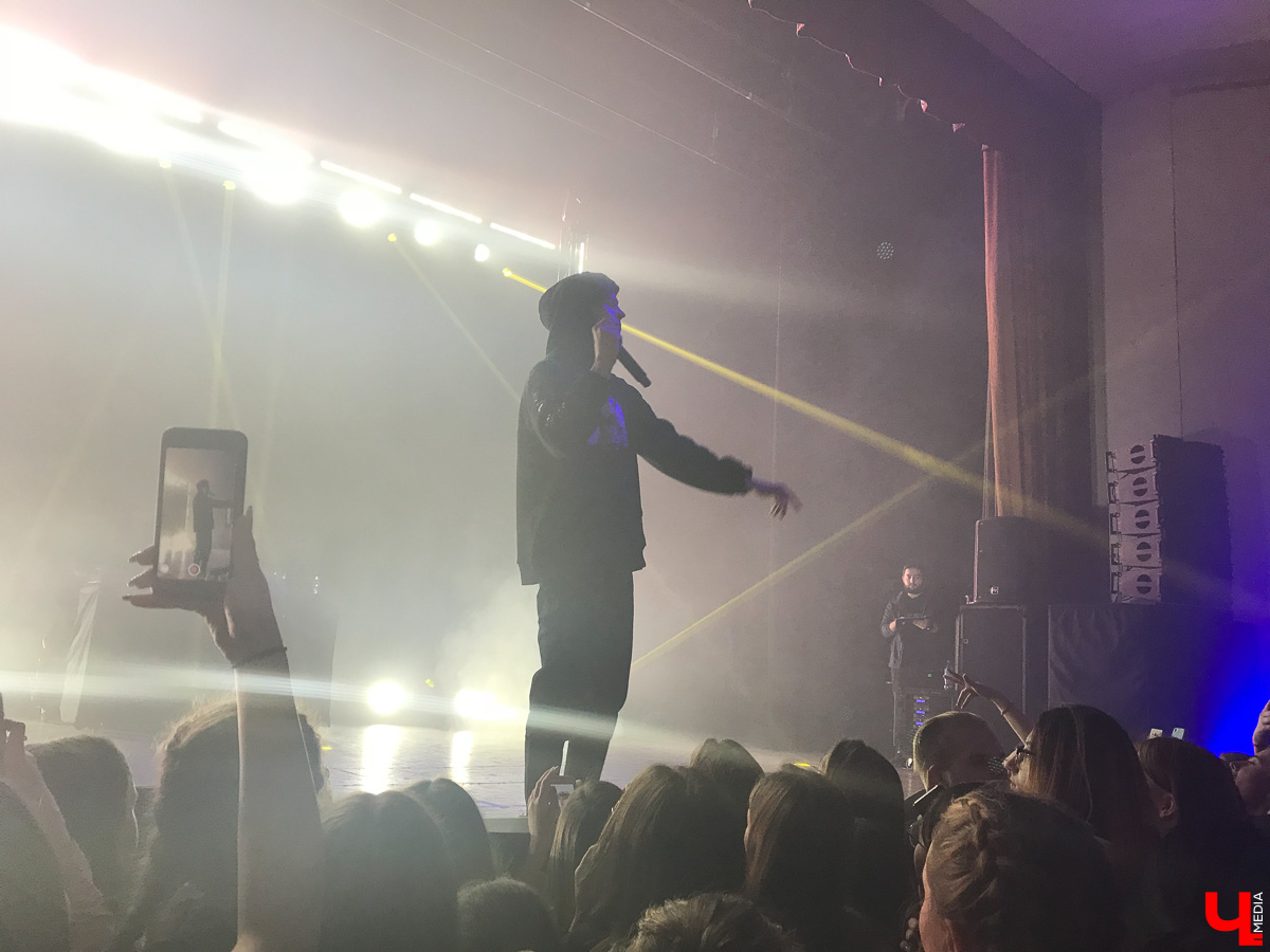 25 ноября в “Арт-Дворце” состоялся большой концерт российского рэпера Федора Инсарова. Он же Feduk