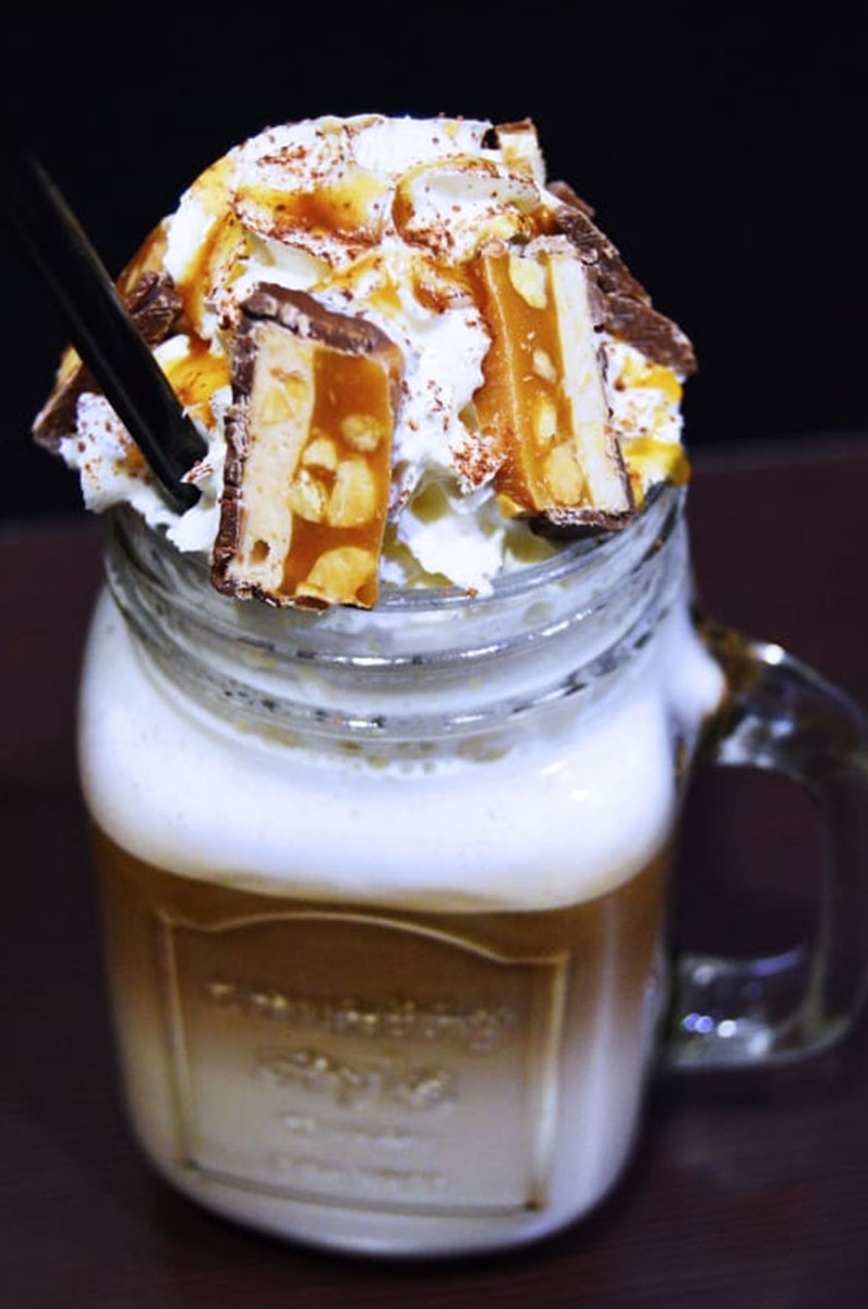 Обзор новых владимирских заведений. Кофейня “Просто”, ресторан “Полли” и кафе “Чайхана”