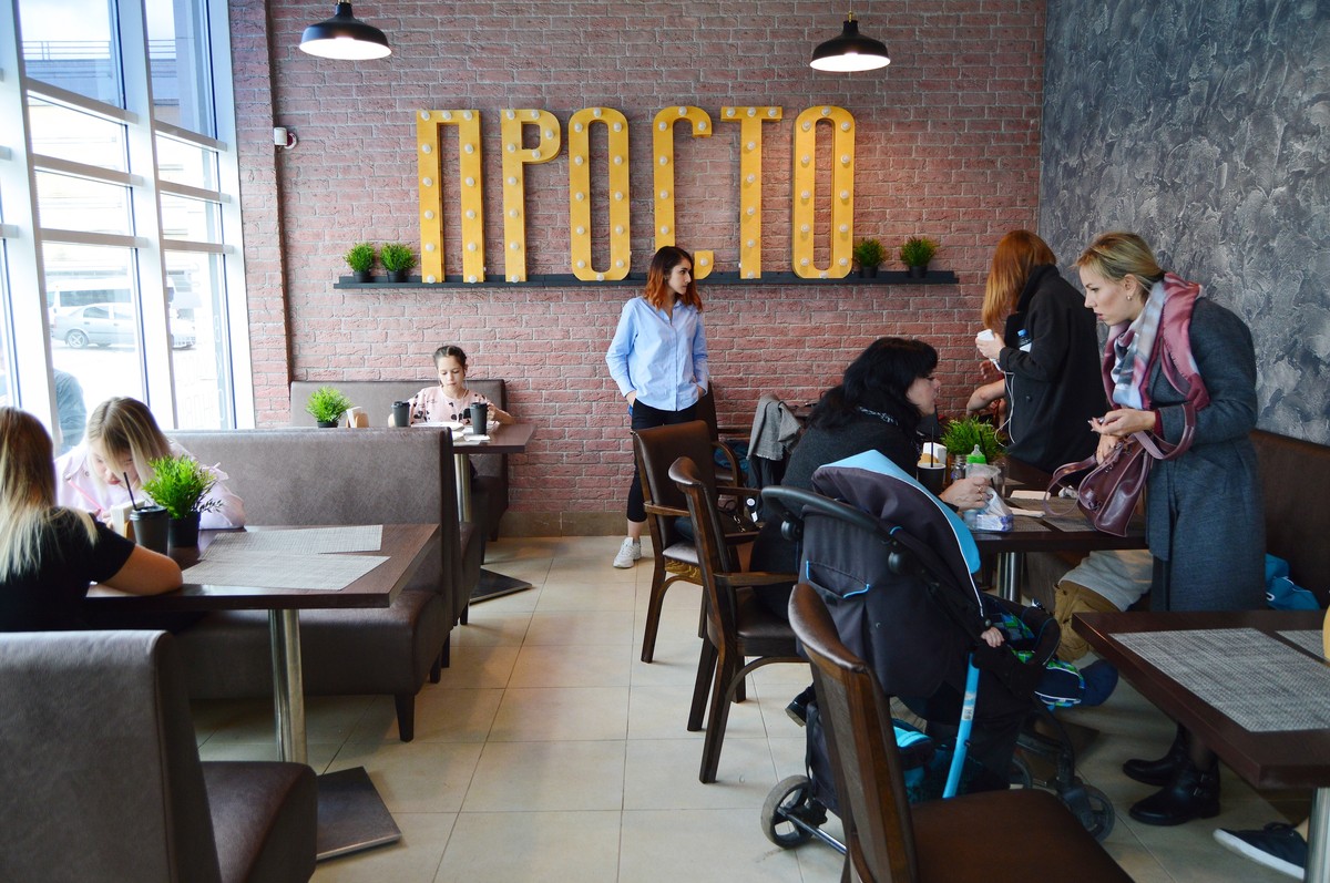 Обзор новых владимирских заведений. Кофейня “Просто”, ресторан “Полли” и кафе “Чайхана”