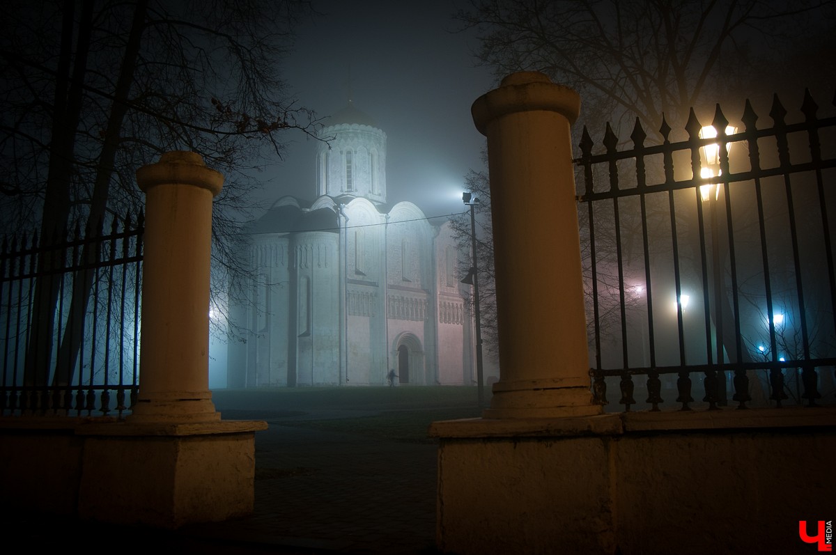 Блогер Илья Варламов назвал владимирские храмы доведенными до совершенства. Архитектор Евгений Миронов подтвердил его оценку