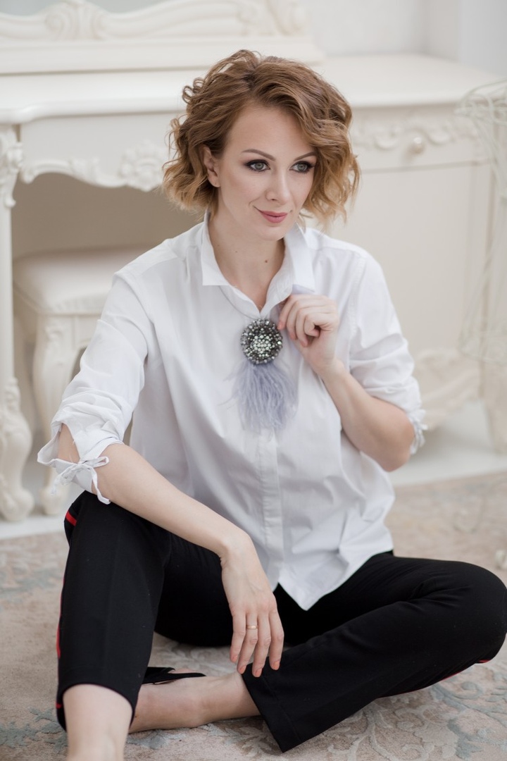 Интервью с Татьяной Беленко - модельером из Владимира, победительницей международного конкурса дизайнеров. Ее коллекции регулярно попадают на страницы глянцевых журналов