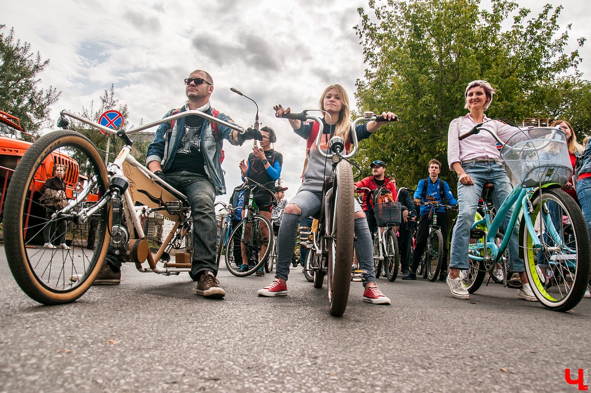 Город Владимире крайне недружелюбен к велосипедистам. Весьма условная велодорожка на проспекте Строителей не в счет. По остальному городу передвигаться на двух колесах тяжело и неудобно