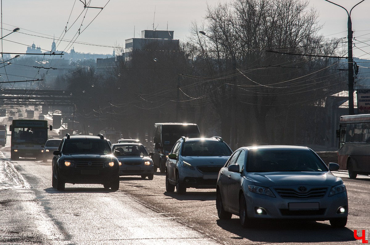 Добросельская так и осталась единственной улицей, соединяющей Доброе с остальным городом. Пекинка, конечно, помогает, но не так сильно, как хотелось бы. Тем более, что во время ремонта она тоже стоит в пробках