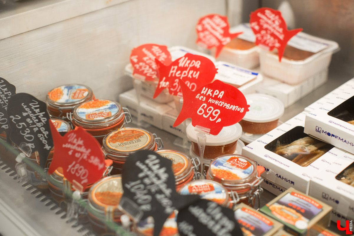 Лайфхак от известного владимирского шеф-повара Дмитрия Канзебы о том, как выбирать икру, особенно полезен перед Новым годом. А еще наш эксперт дал несколько рецептов с икрой