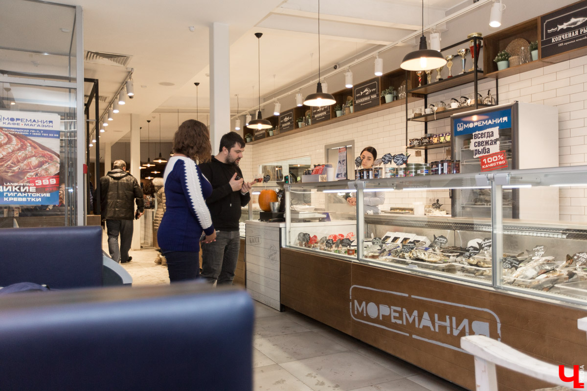 Лайфхак от известного владимирского шеф-повара Дмитрия Канзебы о том, как выбирать икру, особенно полезен перед Новым годом. А еще наш эксперт дал несколько рецептов с икрой