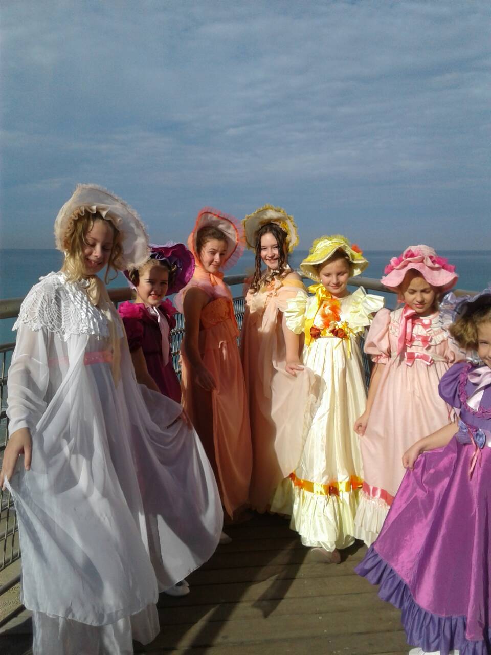 Студия моды “Глория” представила в Израиле коллекцию «Детский бал»