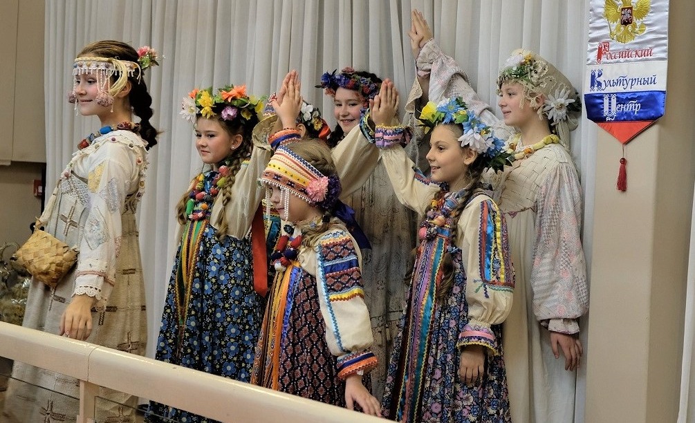 Студия моды “Глория” представила в Израиле войлочный эксперимент «Валяние да потеха приведут к успеху»