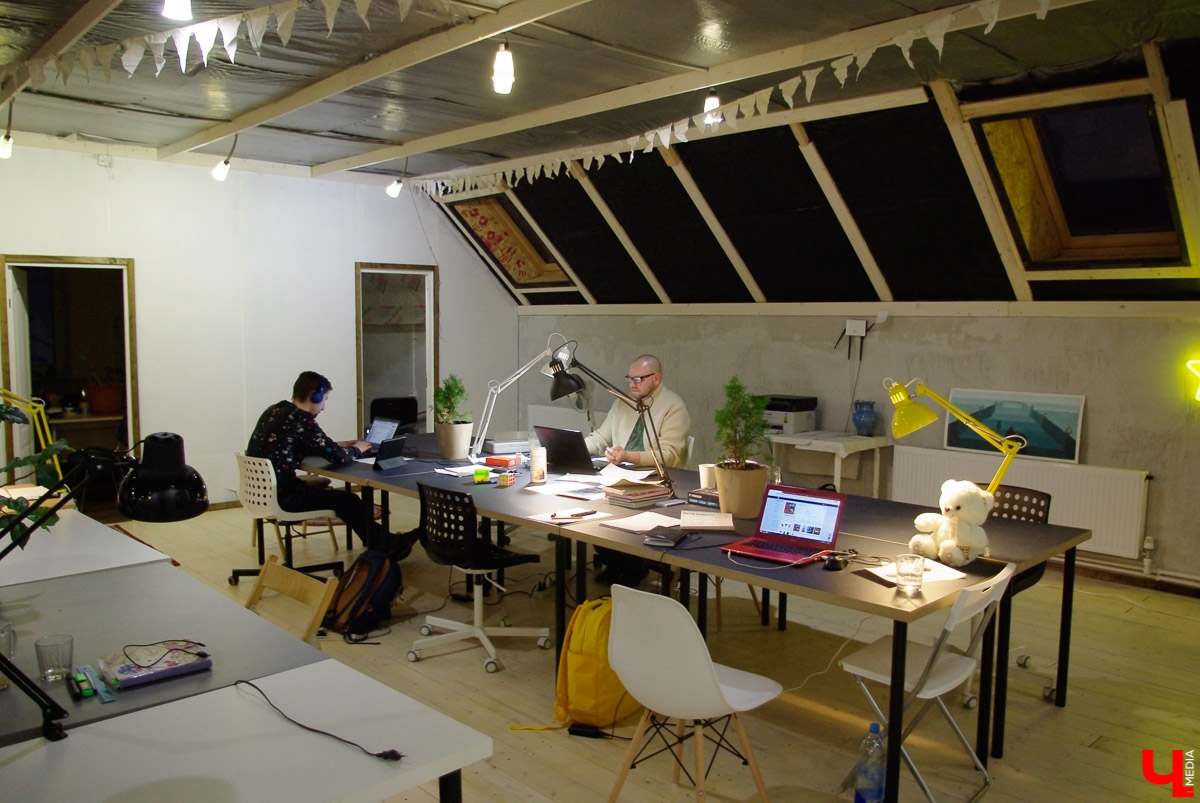 Рынок коворкингов во Владимира пополнился двумя новыми местами: офисом в бизнес-центре Типография и помещением на улице Стрелецкой