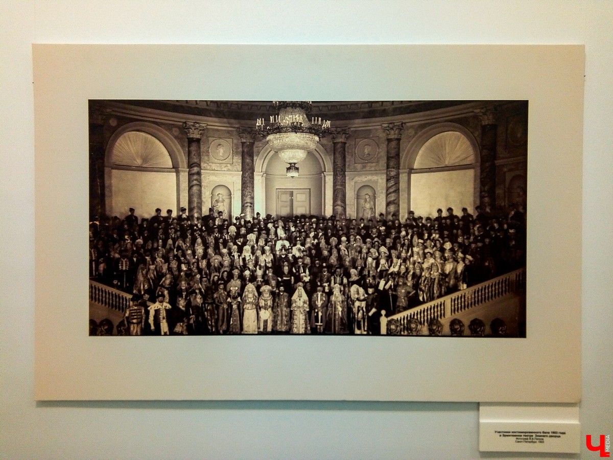 Петербургские музейщики показали в музее “Палаты” подлинные эскизы костюмов и декораций для театров, сделанные художниками 19 века