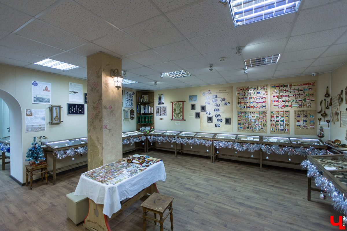 Татьяна Пикунова, руководитель частного “Музея ложки”, подала заявку в “Книгу регистрации рекордов России” как обладательница самой большой коллекции в стране. Сколько же ложек она собрала за 20 лет