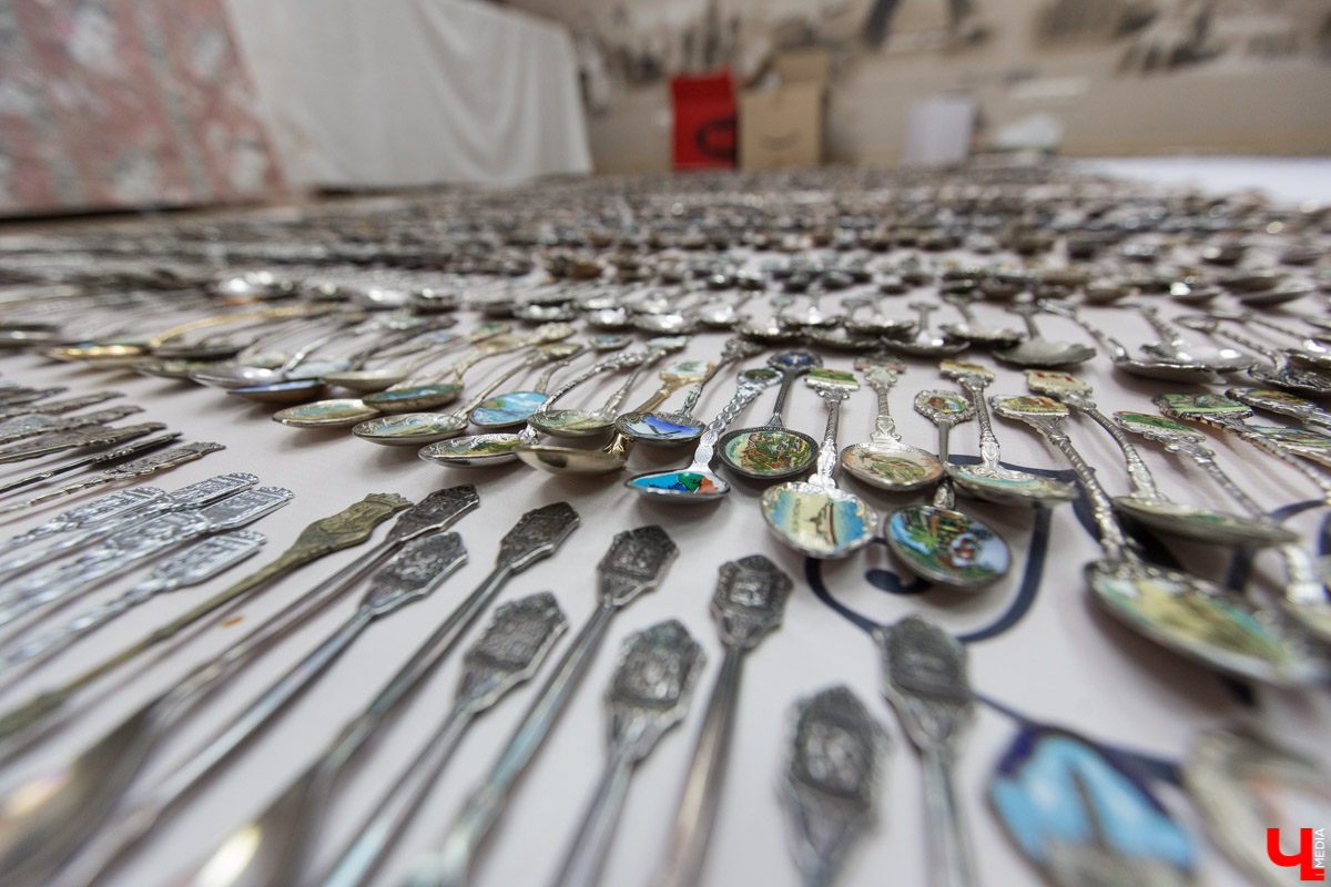 Татьяна Пикунова, руководитель частного “Музея ложки”, подала заявку в “Книгу регистрации рекордов России” как обладательница самой большой коллекции в стране. Сколько же ложек она собрала за 20 лет