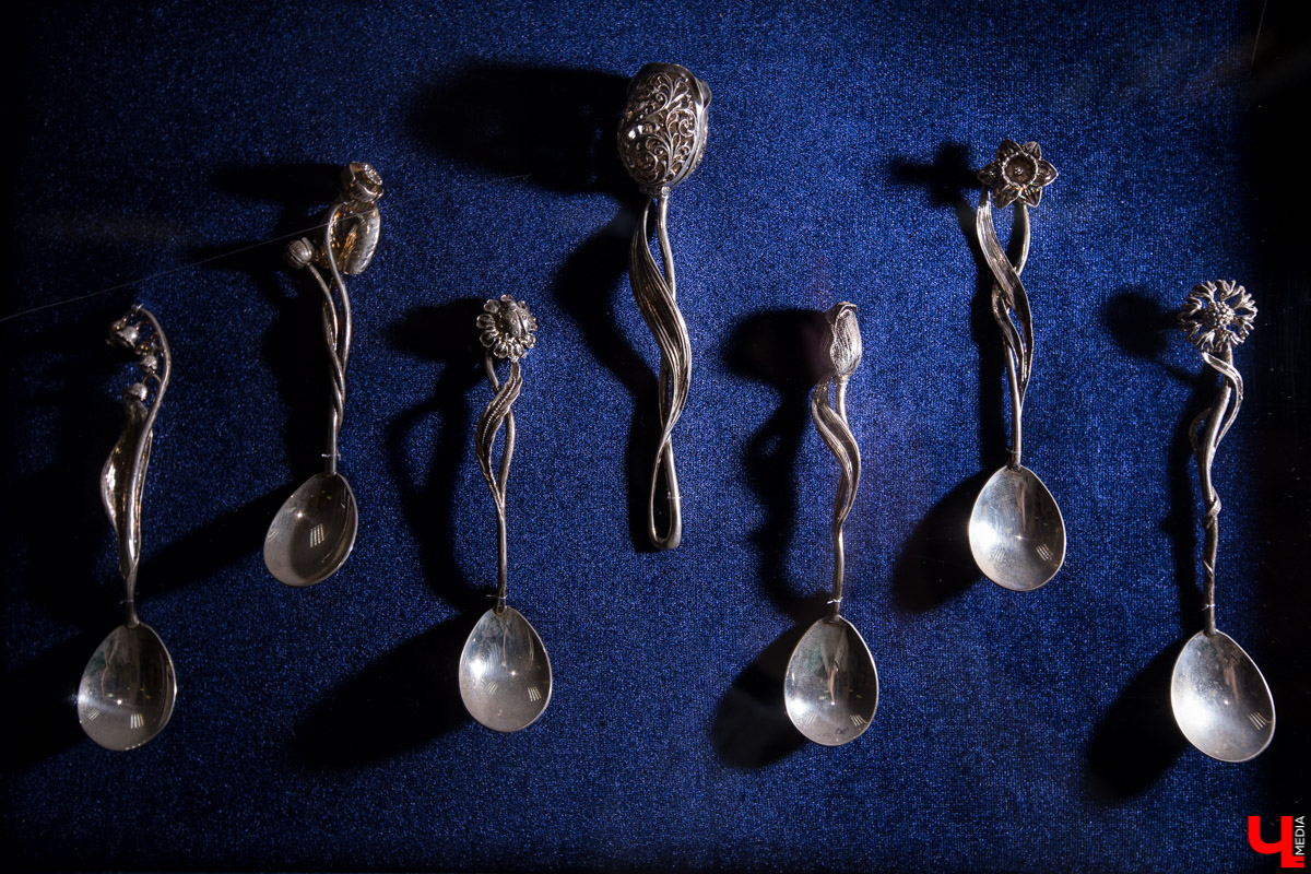 Татьяна Пикунова, руководитель частного “Музея ложки”, подала заявку в “Книгу регистрации рекордов России” как обладательница самой большой коллекции в стране. Сколько же ложек она собрала за 20 лет