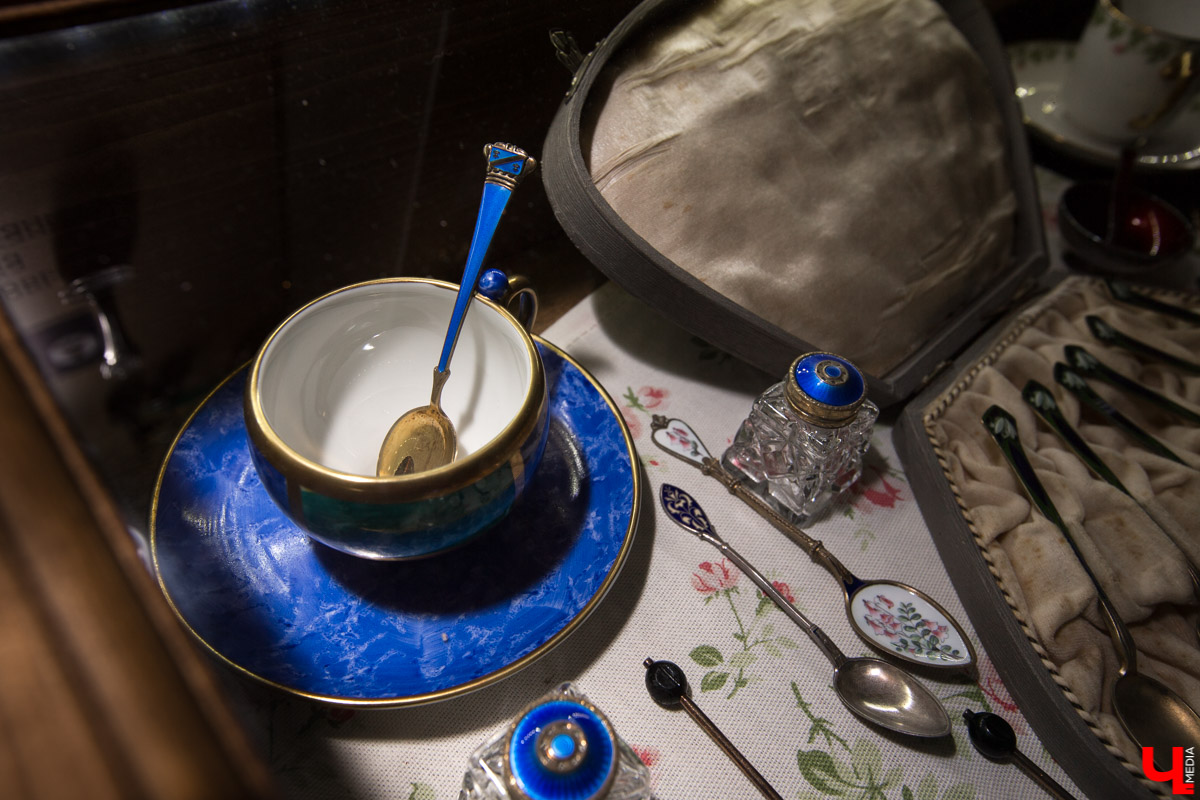 Татьяна Пикунова, руководитель частного “Музея ложки”, подала заявку в “Книгу регистрации рекордов России” как обладательница самой большой коллекции в стране. Сколько же ложек она собрала за 20 лет