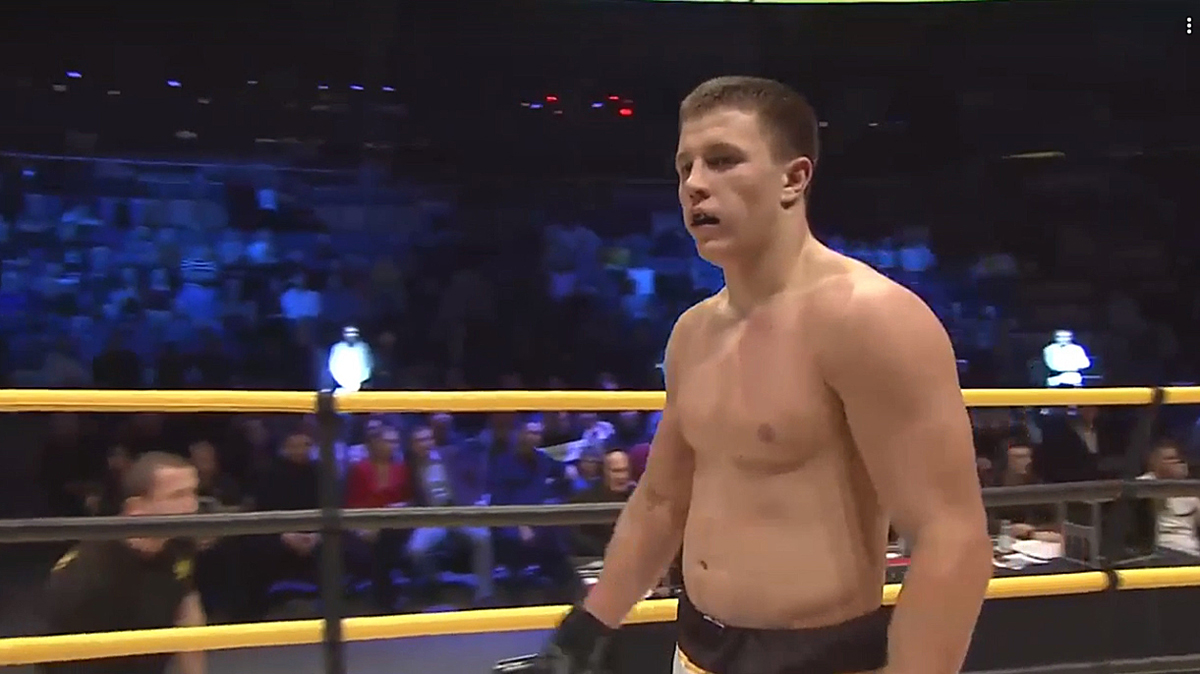 Владимирский кикбоксер Илья Чернов принял участие в первых профессиональных соревнованиях Thermopylae Team Combat в Санкт-Петербурге