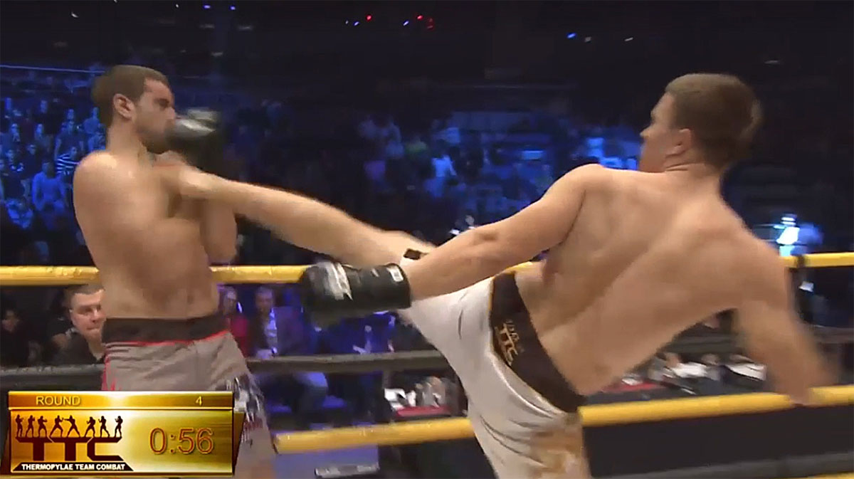 Владимирский кикбоксер Илья Чернов принял участие в первых профессиональных соревнованиях Thermopylae Team Combat в Санкт-Петербурге