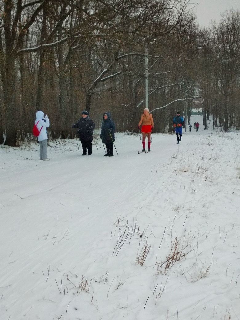 Владимирцы зимой ходят по улице в летней одежде