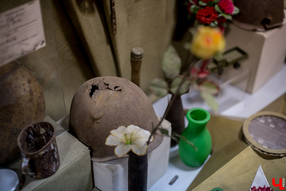 Экскурсия по музею владимирской гимназии № 3, в котором собраны экспонаты за весь столетний период её существования