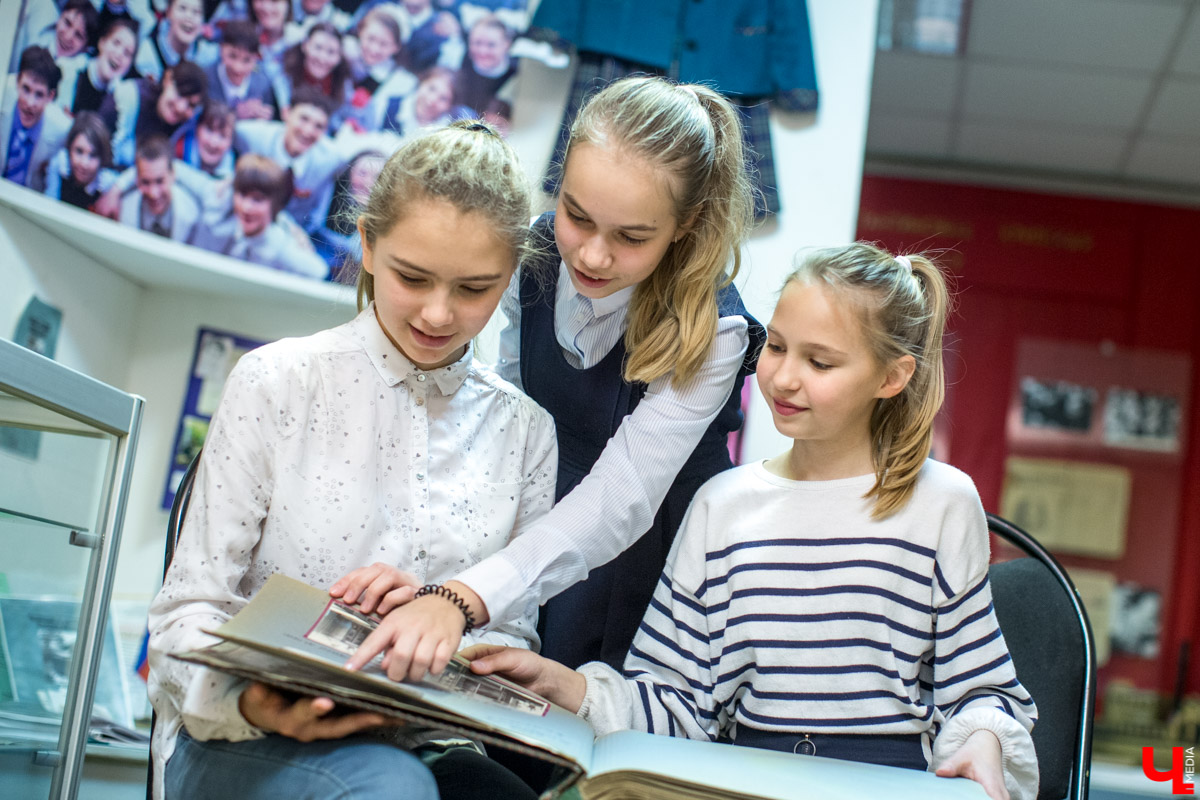 Экскурсия по музею владимирской гимназии № 3, в котором собраны экспонаты за весь столетний период её существования