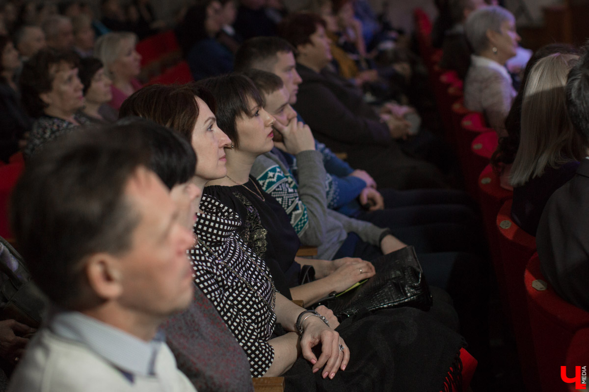 Экскурсия по музею владимирской гимназии № 3, в котором собраны экспонаты за весь столетний период её существования