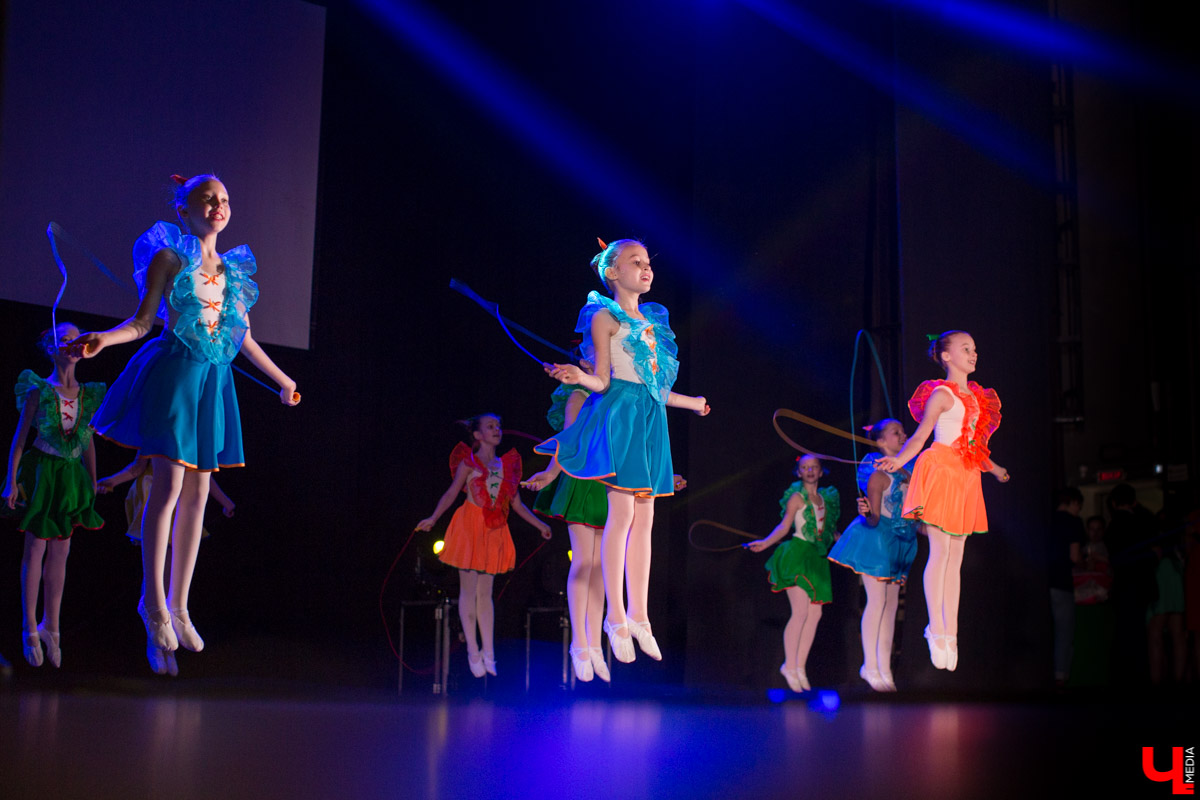 Экскурсия по музею владимирской гимназии № 3, в котором собраны экспонаты за весь столетний период её существования