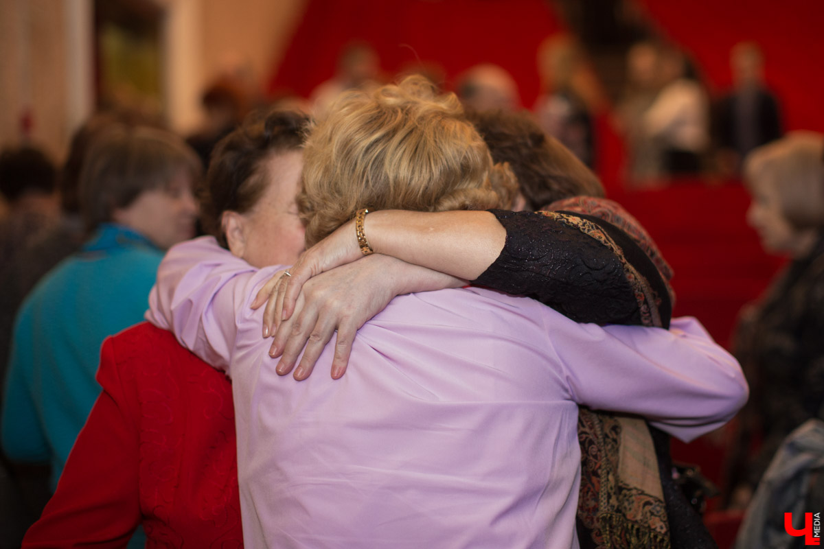 Экскурсия по музею владимирской гимназии № 3, в котором собраны экспонаты за весь столетний период её существования