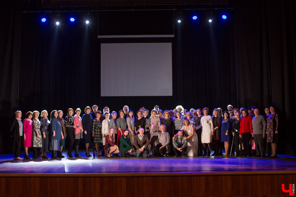 Экскурсия по музею владимирской гимназии № 3, в котором собраны экспонаты за весь столетний период её существования