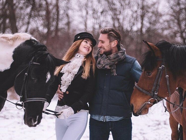 Недолго суздальский сыровар Денис Лебедев горевал без Оли Бузовой. Практически тут же после ее отказа он встретил новую девушку - модель и писательницу Аллу Лагутину