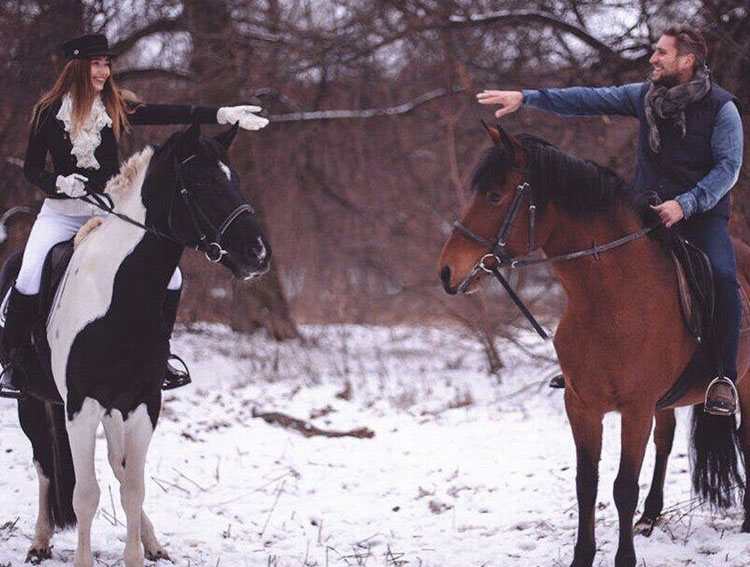 Недолго суздальский сыровар Денис Лебедев горевал без Оли Бузовой. Практически тут же после ее отказа он встретил новую девушку - модель и писательницу Аллу Лагутину