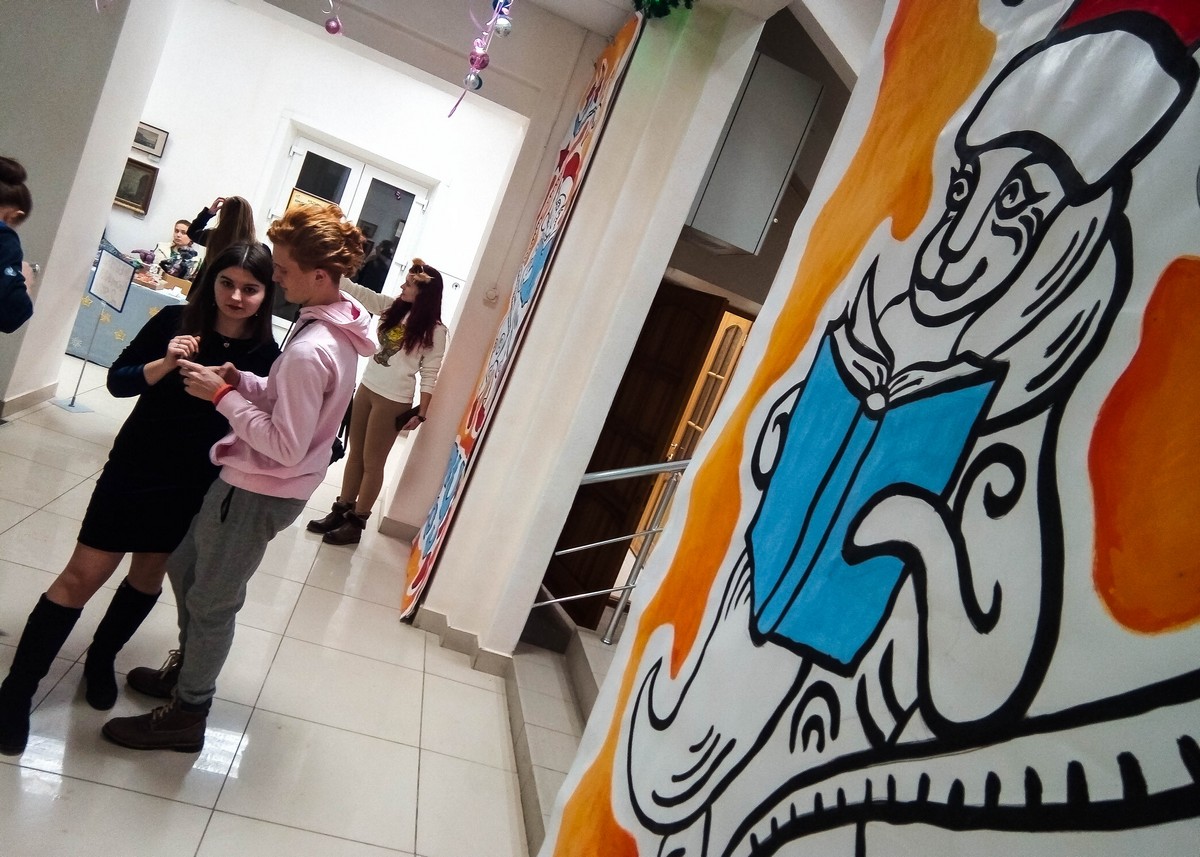 На владимирский новогодний “Бу!фест” приехали известные писатели и сценаристы. Они прочитали лекции и неформально пообщались с гостями фестиваля