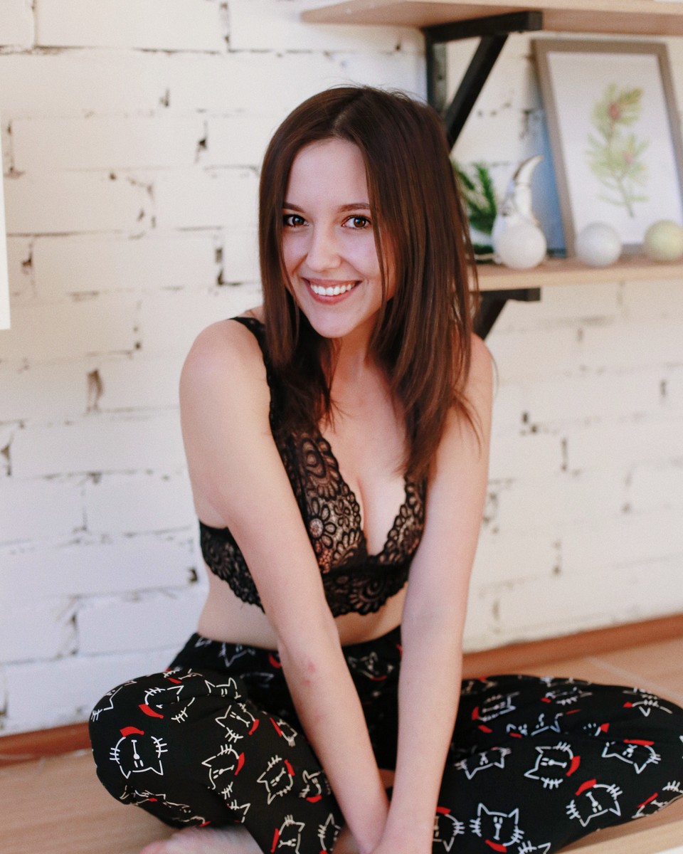 Третья претендентка на звание “Девушка декабря” по версии портала “Ключ-Медиа”. Контрастная Сабина Рахмангулова