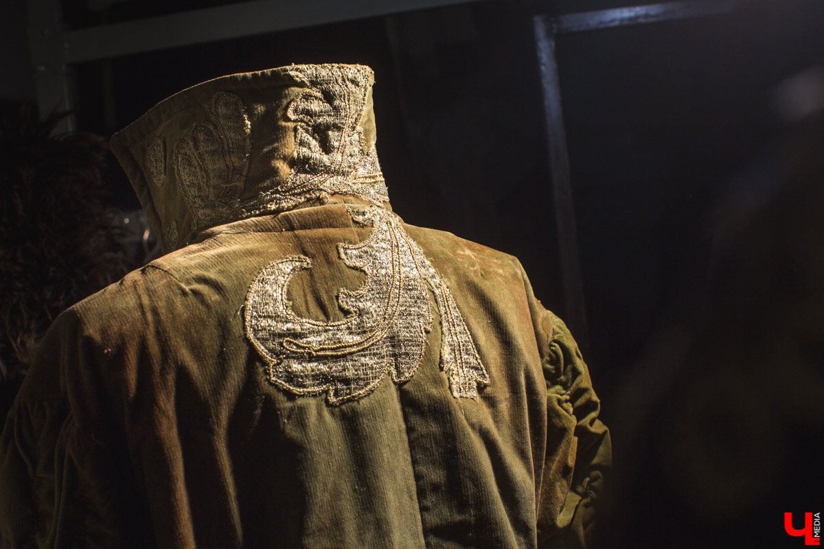 Заведующая пошивочной мастерской драмтеатра Ольга Евдокимова рассказала, как создаются костюмы для спектаклей