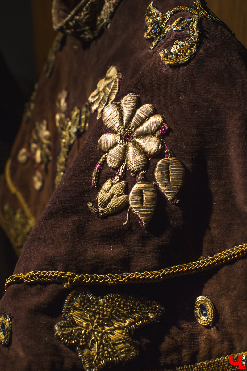 Заведующая пошивочной мастерской драмтеатра Ольга Евдокимова рассказала, как создаются костюмы для спектаклей