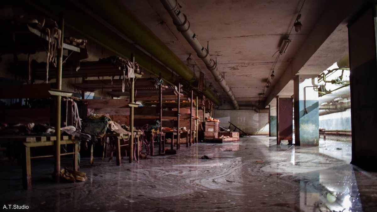 Михаил Цветаев нередко наведывается в заброшенные сооружения. И увлекательно рассказывает о них. На этот раз он поведал о трех заброшенных владимирских бомбоубежищах