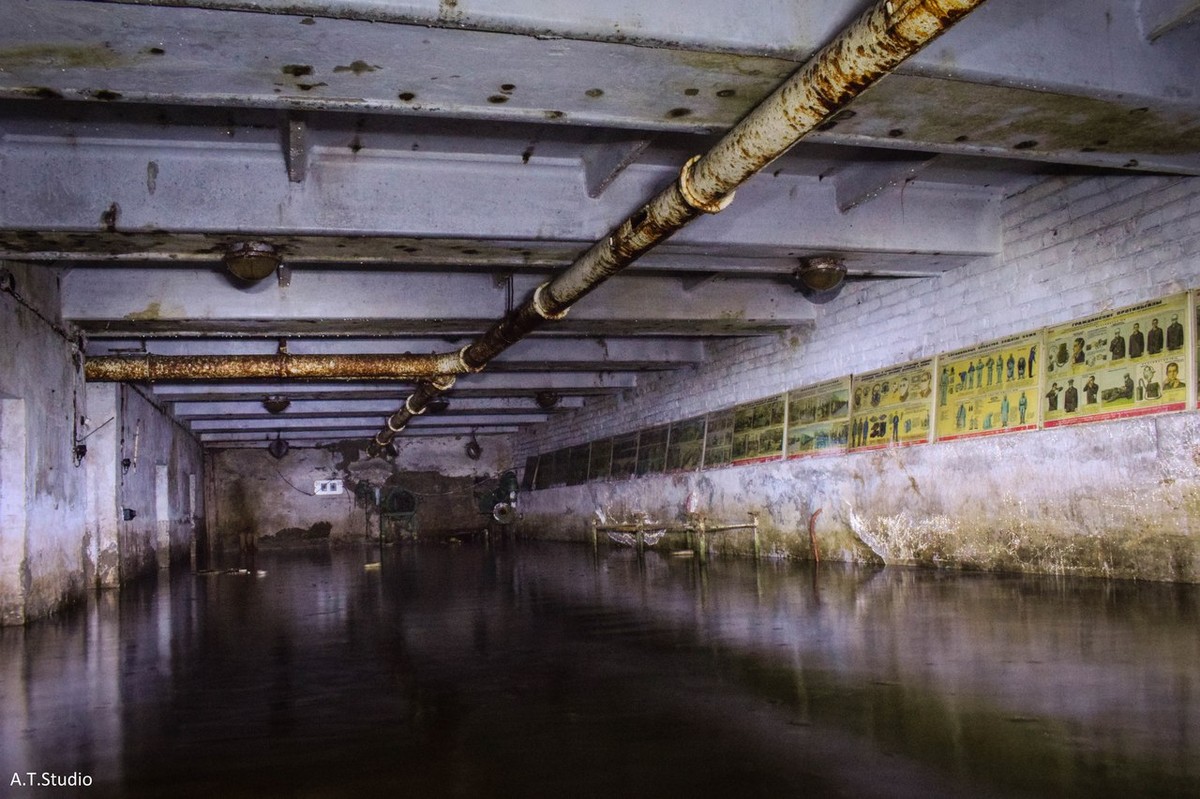 Михаил Цветаев нередко наведывается в заброшенные сооружения. И увлекательно рассказывает о них. На этот раз он поведал о трех заброшенных владимирских бомбоубежищах