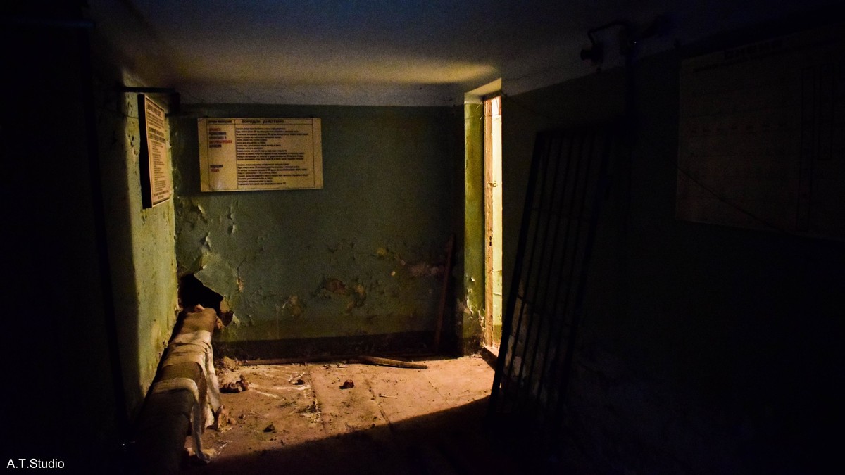 Михаил Цветаев нередко наведывается в заброшенные сооружения. И увлекательно рассказывает о них. На этот раз он поведал о трех заброшенных владимирских бомбоубежищах