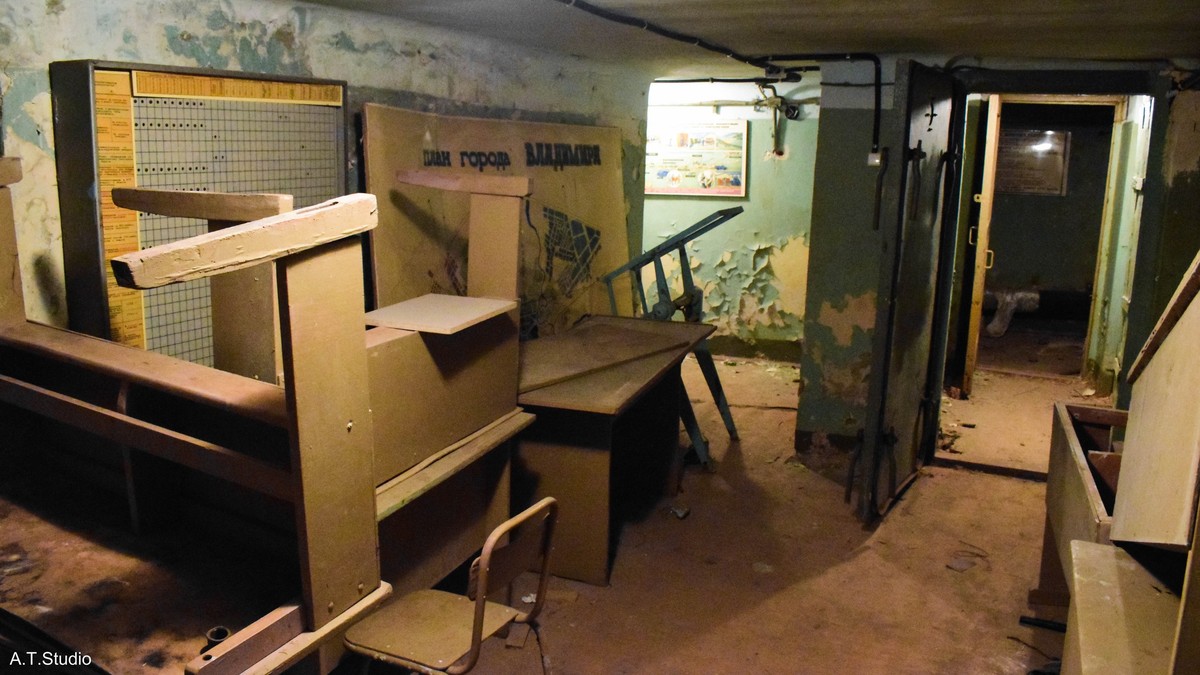 Михаил Цветаев нередко наведывается в заброшенные сооружения. И увлекательно рассказывает о них. На этот раз он поведал о трех заброшенных владимирских бомбоубежищах