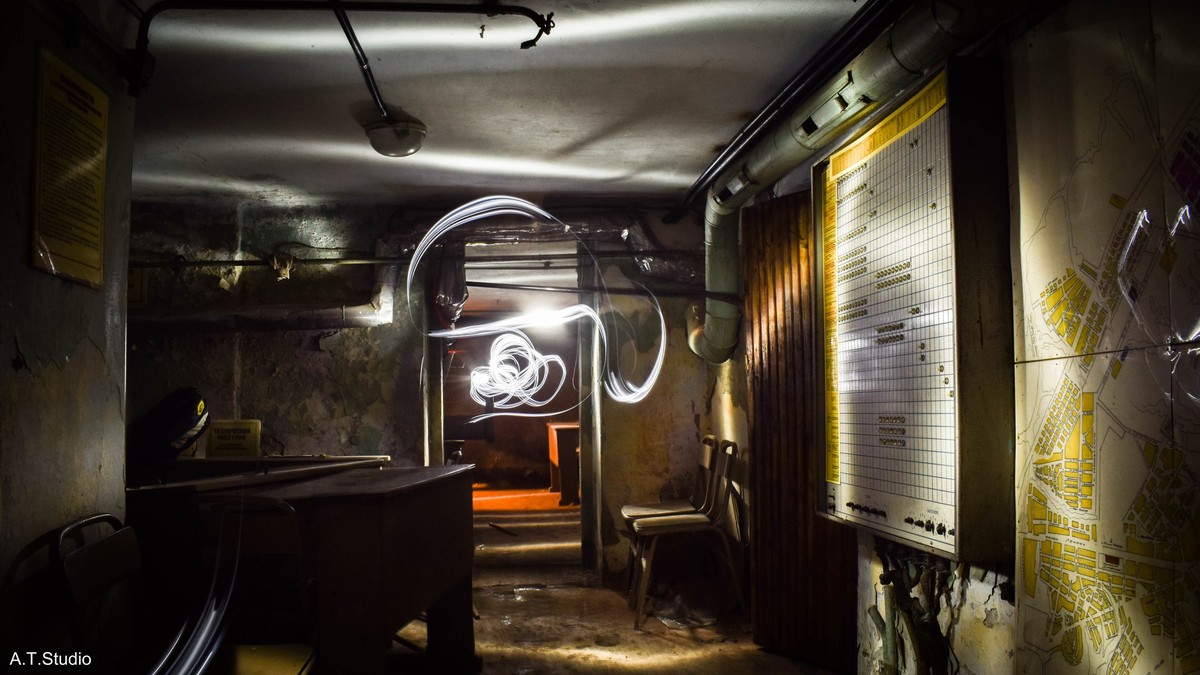 Михаил Цветаев нередко наведывается в заброшенные сооружения. И увлекательно рассказывает о них. На этот раз он поведал о трех заброшенных владимирских бомбоубежищах