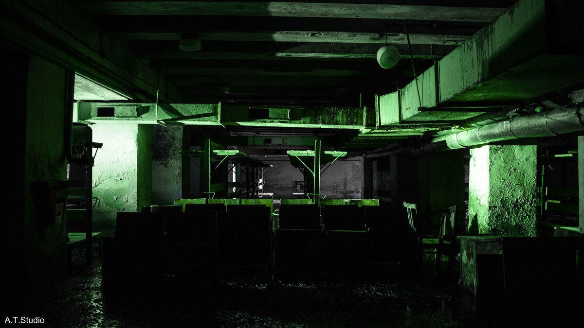 Михаил Цветаев нередко наведывается в заброшенные сооружения. И увлекательно рассказывает о них. На этот раз он поведал о трех заброшенных владимирских бомбоубежищах