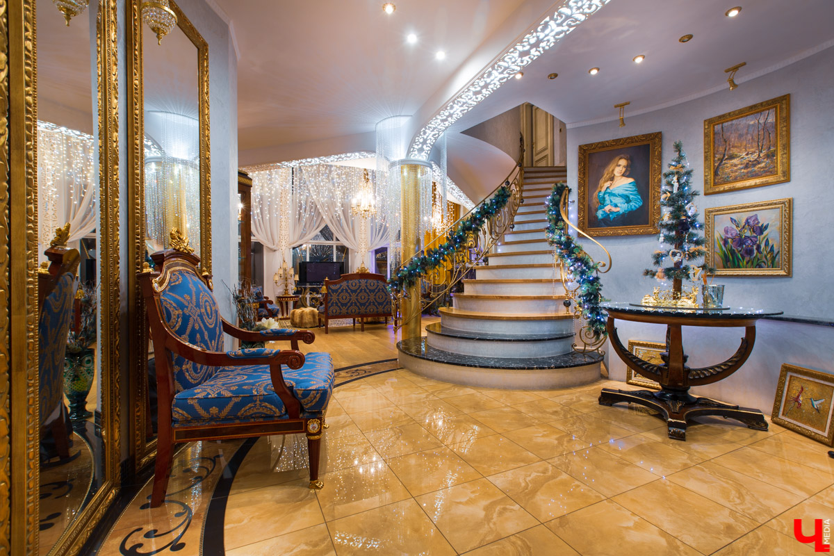 Экскурсия по роскошному трехэтажному дому во Владимире