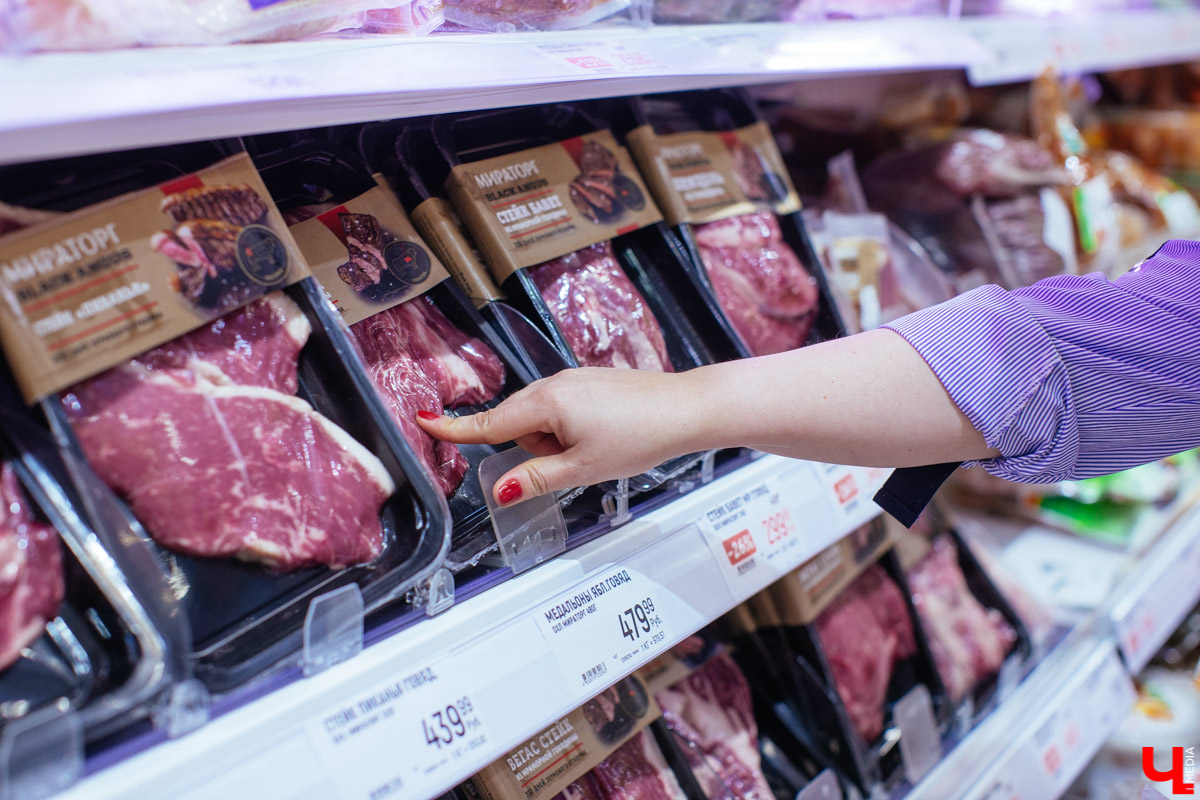 Мастер-шеф студии Roulet доказал в кулинарном поединке, что сладкая говядина вкуснее перченой свинины